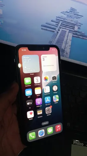 iPhone 11