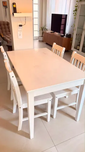 Mesa de cozinha com 4 cadeiras Tok e stok