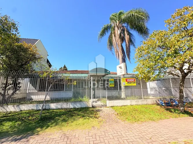 Oportunidade Única no Bairro Mercês | Imóvel Comercial Premium de 1.318 m²