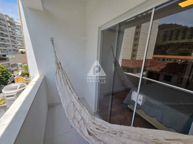 Apartamento de sala e quarto com 37m², frente, na General Severiano, em Botafogo. Tudo nov