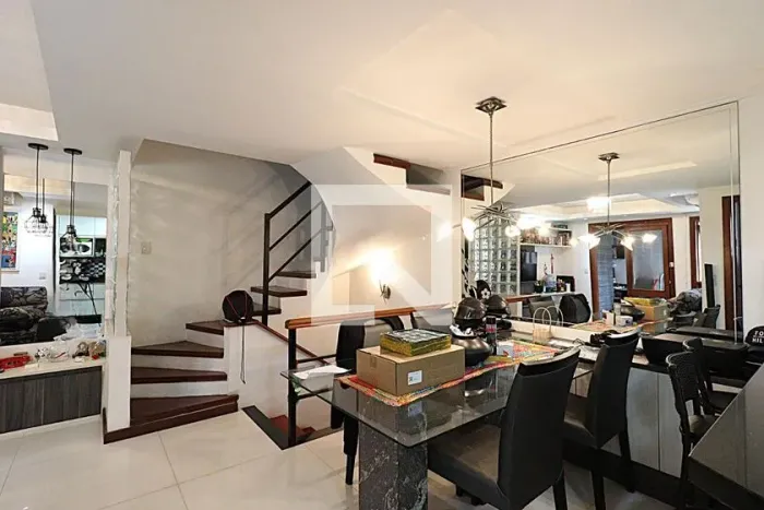 Apartamento à Venda - Petrópolis, 3 Quartos, 150 m2