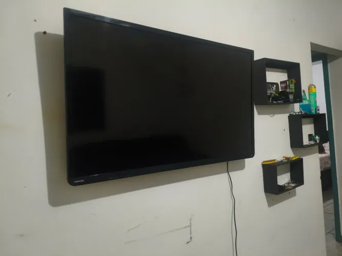 TV COM DEFEITO PRA ARRUMA OU TIRA PEÇAS