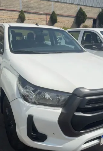 Toyota Hilux CD SR 4X4 2.8 TDI Diesel Aut. 2024