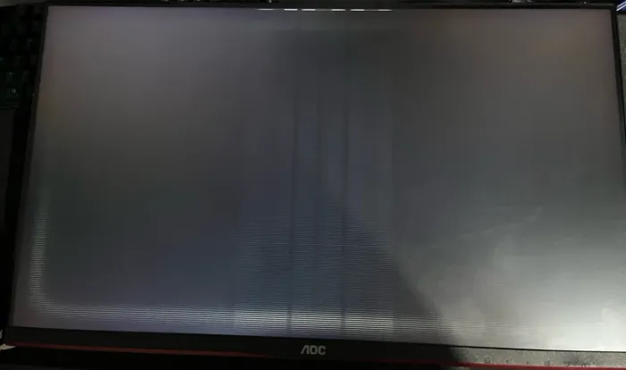 MONITOR GAMER AOC, COM DEFEITO.