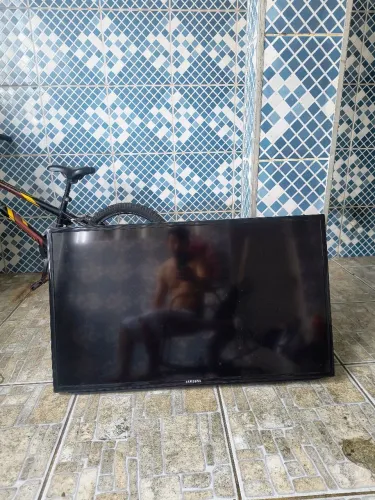 Tv 40" Samsung, com defeito