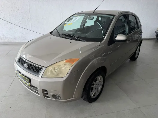 Ford Fiesta Class 1.6 8V 98cv 5P 2010