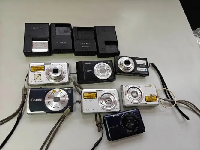 lote com 7 câmeras digitais ! leia o anuncio