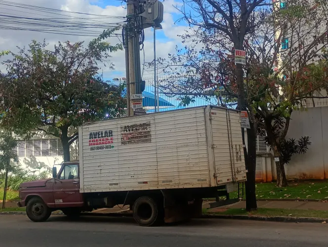 Avelar transportes e mudanças