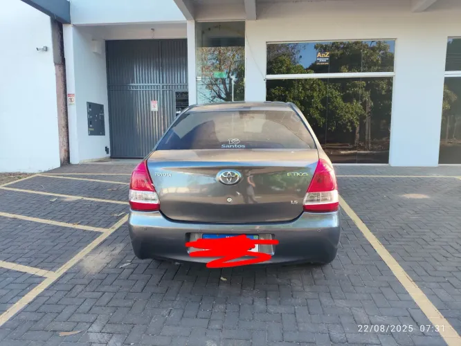 Toyota Etios XS Sedan 1.5 Flex 16V 4P Mec. 2014