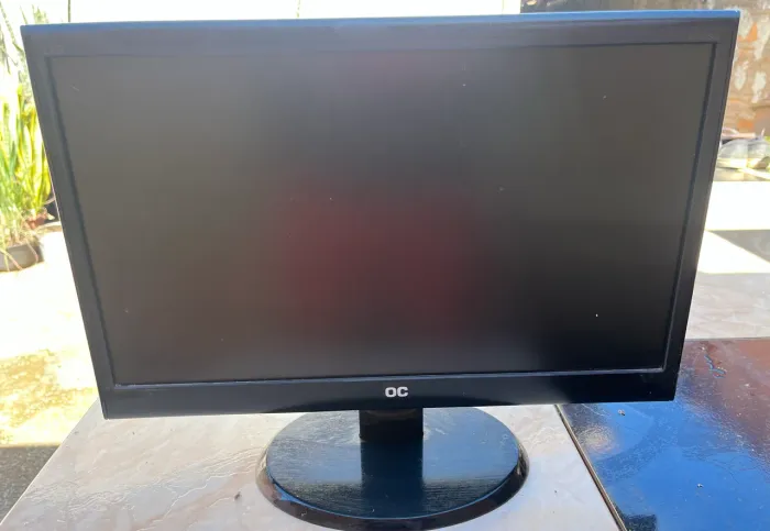 Tela de computador com defeito