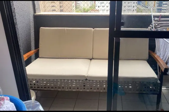 Conjunto de sofá de varanda.<br>Valor de 5.000,00 reais.