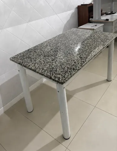 Mesa pedra de granito para oito pessoas