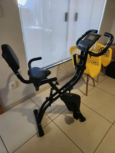 Bicicleta Ergométrica Magnética Dobravel Vertical Exercicio em Casa