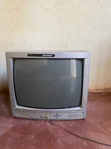 Vendo televisão tv da média antiga barata