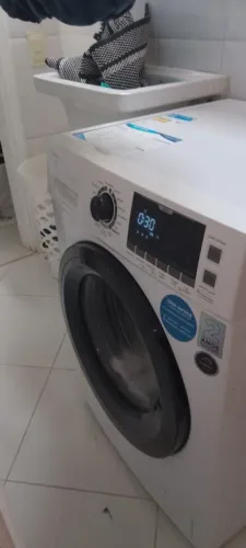 Vendo Máquina de lavar seminova