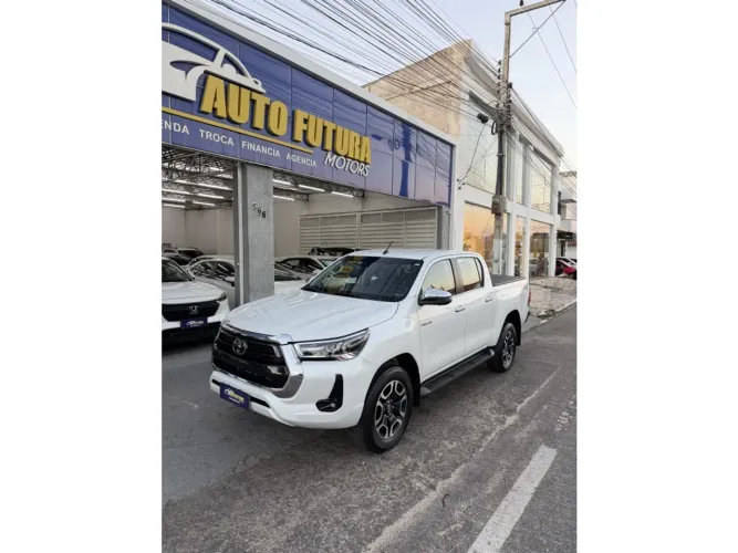 Toyota Hilux CD SRX 4X4 2.8 TDI 16V Diesel Aut. 2025