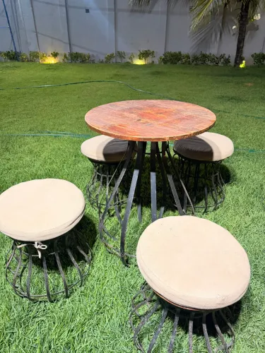 Kit mesa e cadeiras para áreas externas