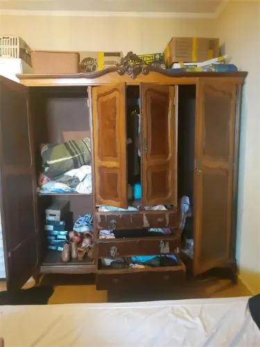 Guarda roupa colonial 80 anos