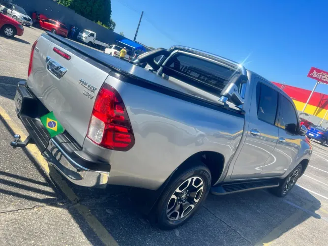 Toyota Hilux CD SRV 4X4 2.8 TDI Diesel Aut. 2022