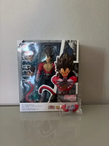 SH Figuarts Vegeta SSJ4 + Braço cruzado TK