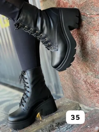 Botas