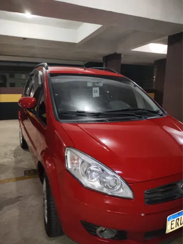 Fiat Idea Attractive 1.4 Fire Flex 8V 5P 2011