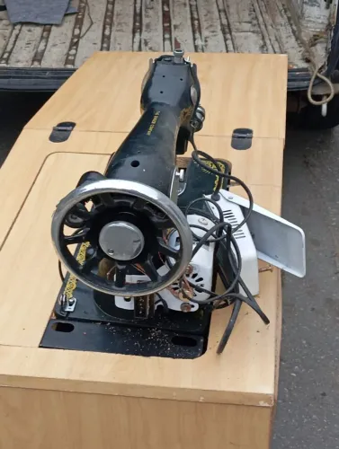Máquina de costura Singer