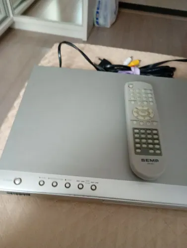 Vendo um vídeo cassete com uso mais bom 