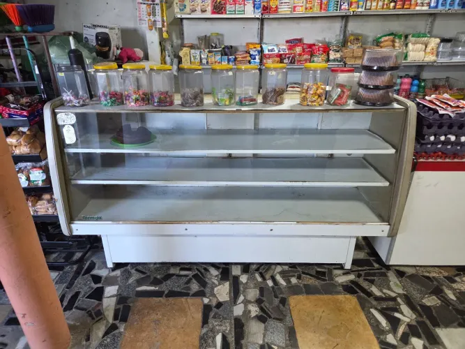 BALCÃO VITRINE 180CM