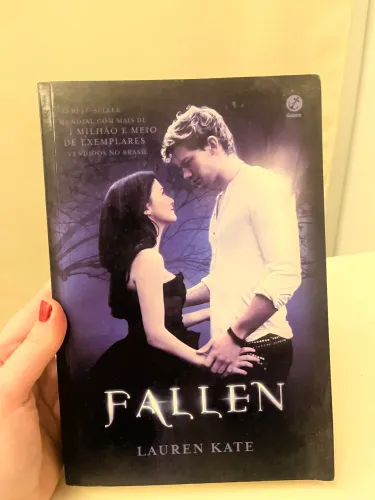 Livro Fallen - Lauren Kate