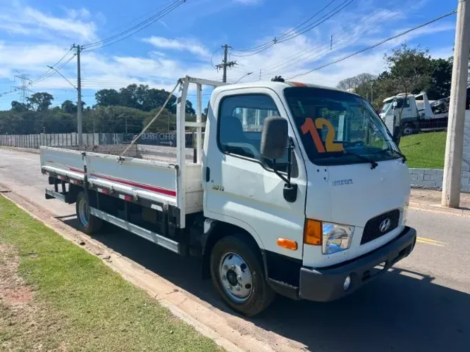 HYUNDAI HD 78 4X2 3/4 CARROCERIA -ANO 2012