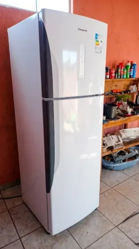 Linda Geladeira Frost Free ENTREGO
