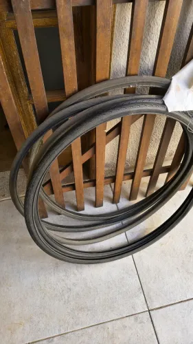 Pneus 700x23 speed - Doação