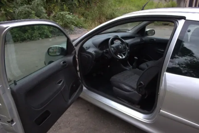 Peugeot 206 Presence 1.4/ 1.4 Flex 8V 3P 2006