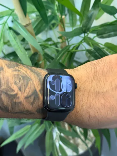 APPLE WATCH SÉRIES 8 - 45MM 