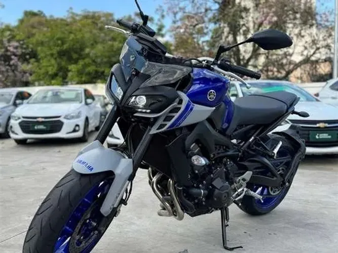 YAMAHA MT-09
