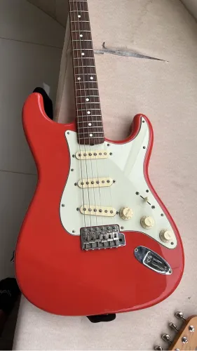 Guitarra Fender Stratocaster Japonesa ST62 Anos 90 (Raridade)