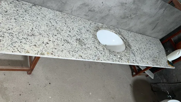 Pia para banheiro em mármore 2,0x0,45