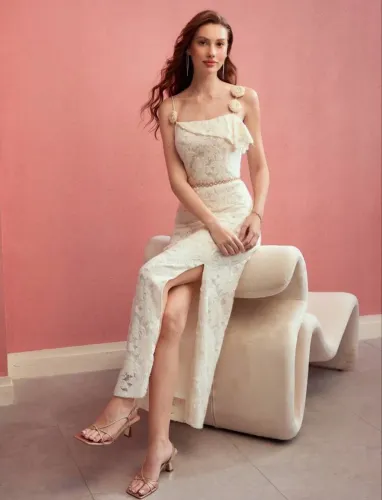 Vestido longo de alça ajustado com Jacquard floral.