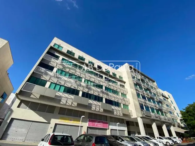 VENDE OU ALUGA - MIX MALL & BUSINESS - SALA COMERCIAL COM 20 m² E LAVABO.