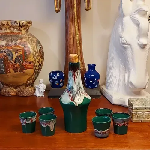 Licoreira verde em cerâmica