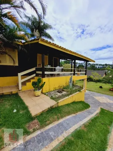 Vendo casa de condomínio fechado em Santa Isabel.