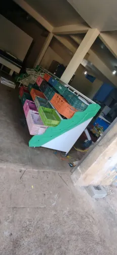 EXPOSITOR DE FRUTAS E VERDURAS 16 caixas