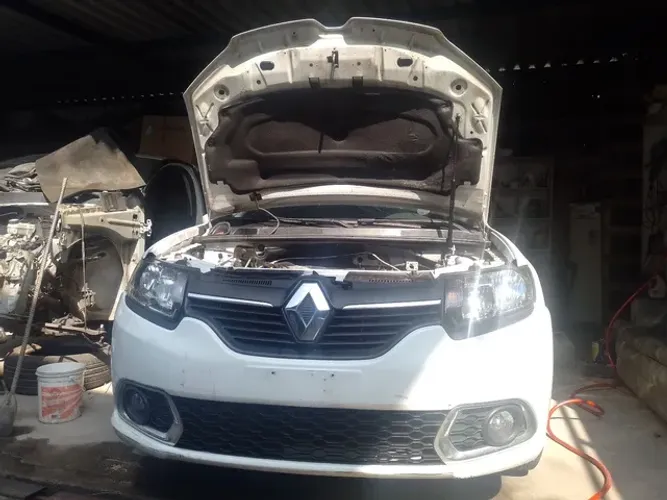 Sucata Renault Sandero e Logan para Retirada de peças 