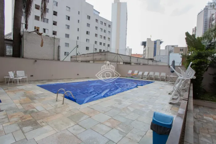 Apartamento a venda na Rua Bueno Brandão - Vila Nova Conceição, São Paulo