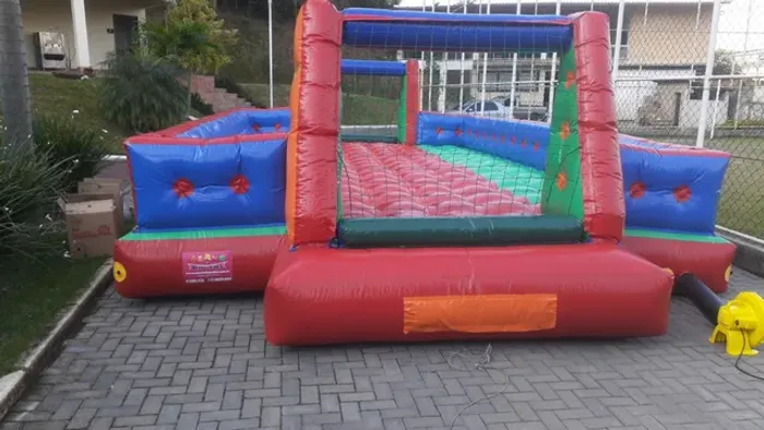 Futebol de sabão a pronta entrega 4x8 5x10 6x12