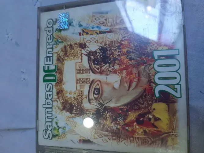 Sambas de enredo 2001