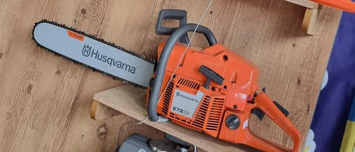 Motosserra modelo 272 HUSQVARNA- 72 cilindradas Nova com garantia de fábrica