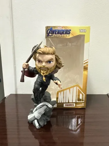 Minico thor avengers iron studios