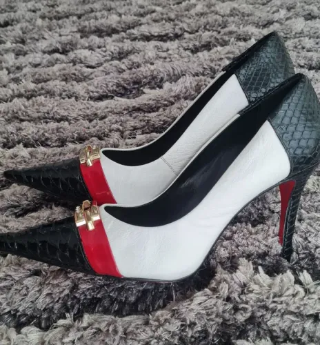 Scarpin luxuoso